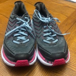 Hoka womens size 9 Clifton 4